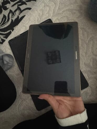 galaxy tab 4: Samsung markalı planşet, film izləmək, internetdə gəzmək və ya işləmək — 2