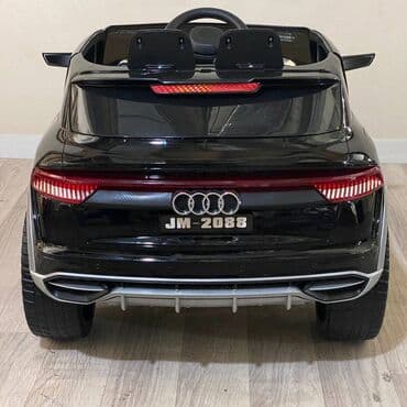 qizlar ucun ketalar: Oğlan və qızlar üçün uşaq elektrik avtomobili AUDI Q8 Yaş həddi — 6