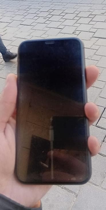 iphone 8 plus satilir: IPhone 11, 128 GB, Qara, Face ID — 4