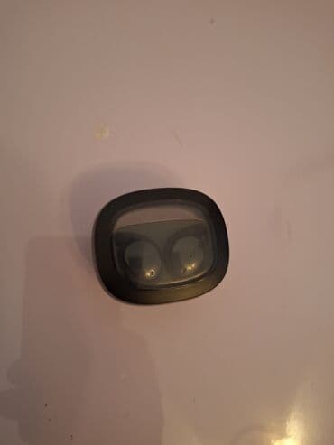 TWS simsiz qulaqlıq - Kompakt şarj qabı ilə gəlir; qapaqda şəffaf