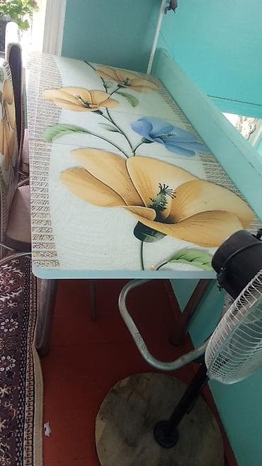 kuxna usdolu: Mətbəx üçün, Açılmayan, Dördbucaq masa, 4 stul — 1