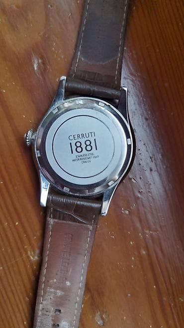 kişi saatı: CERRUTI 1881 kişi qol saatı - Brend və model: CERRUTI 1881 (arxa — 1