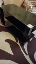 Bitkilər: Düz TV altlığı, Polkalı, Şüşəli — 1