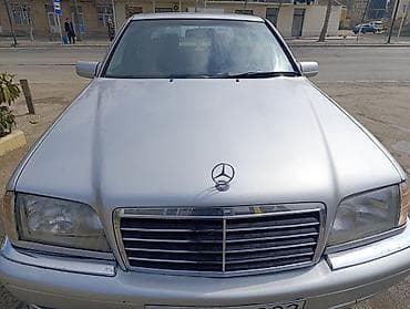 Mercedes-Benz C-Class: 2.2 l | 1997 il Sedan