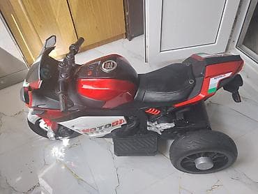 oyuncaq it: Uşaq üçün elektrikli üçtəkərli motosiklet - Rəng: qırmızı-qara, idman — 3