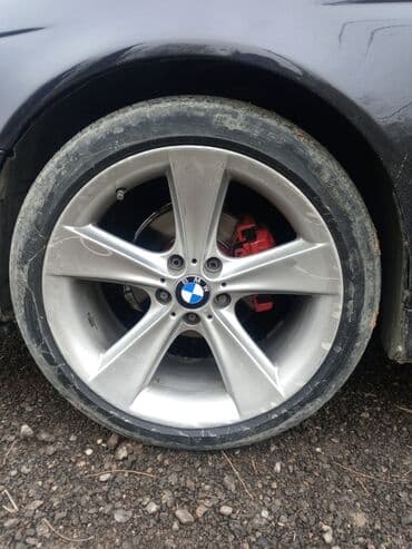bmw e39 satilir: Salam. Style 19 luq. diskde suvarka var isteyen gelib baxa biler — 2