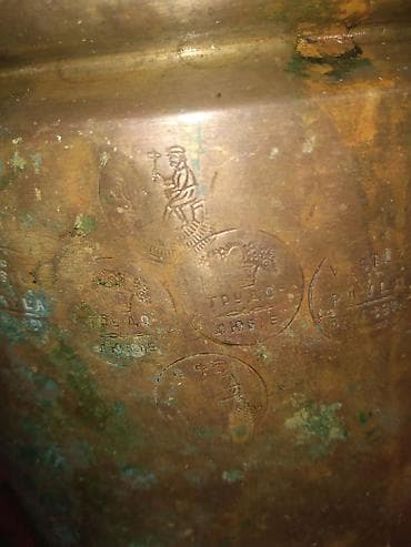 Əskinaslar: 1884 cu ilin samavari uzərində bir çox simvollar var oz şəxsi əşyamdir — 6