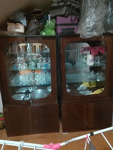 Serjant satıram işlənmiş antikvar servantdır. Təmiz qoz ağacınandı 2 at lalafo.az Serjant satıram işlənmiş antikvar servantdır. Təmiz qoz ağacınandı 2