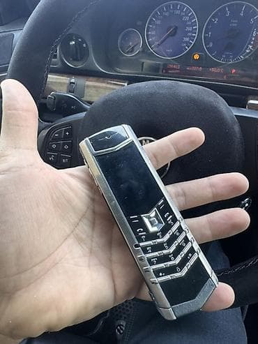 Vertu Signature Touch