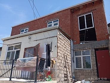 evler villa: Əmircan qəs. 3 otaqlı, 200 kv. m, Orta təmir — 3