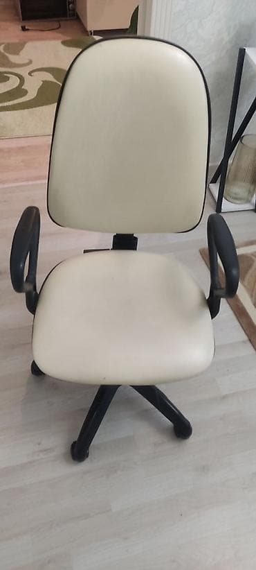 Kreslo 60azn Sumqayit 4297 leli Ofis/Kompüter kreslosu - Rəng lalafo.az -da Kreslo 60azn Sumqayit 4297 leli Ofis/Kompüter kreslosu - Rəng