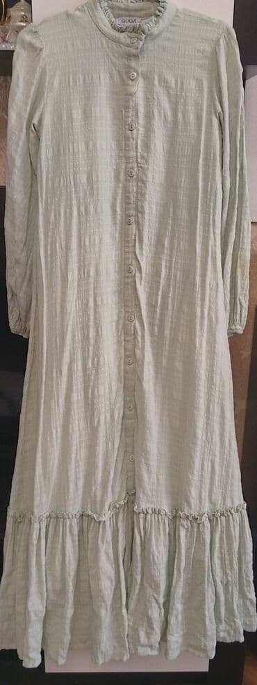 Şəkildə solğun düşüb.Baha alınıb ucuz satıram.Açıq yaşıl rəngdə.Elmlər