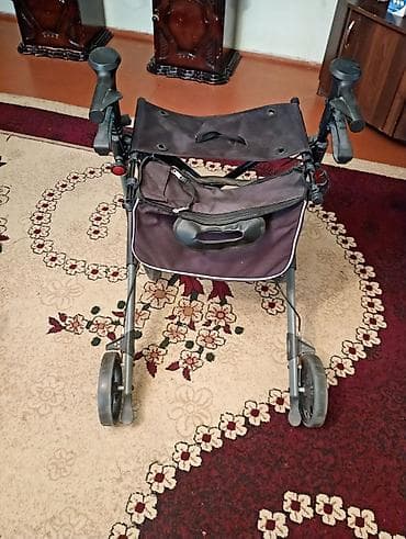 Yürütmə üçün dördtəkərli rollator əla vəziyyətdədir - Yüngül — 1