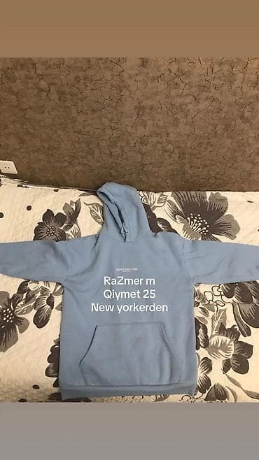 Nev yorkerden alınıb 1 2 gün geyinilib çox az. Teptezedi. Barterdə var — 1