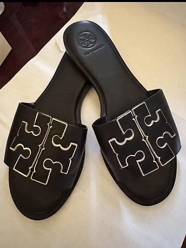oglaq burcu: Tory Burch оригинал . 36 размер -23 см состояние 10/10 Коробка — 1