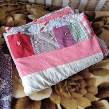 iydə tozunun qiyməti: Güllü nazik sindifon adyal 5 az İkiüzlü qalın adyal 1i 15 azn Boz yun — 1