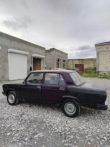 prado 120 kuza: VAZ 2107 sedan - Kuzov: 4 qapılı sedan, bənövşəyi rəng. Klassik — 5