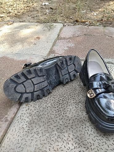 Dəstlər: Təzə alınıb 3 dəfə geyinilib 45 manata alınıb satılır 15 manata 30 — 2