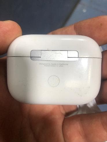 apple macbook: 🍎 Apple AirPods Pro 2 (USB-C) Original Satılır. Qulaqlıq tam işlək — 3