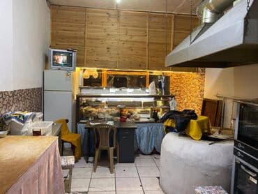 novxani restoranlar: İnşaatçılar metrosunun yaxınlığında,43 kv.m sahəsi olan, bütün — 1