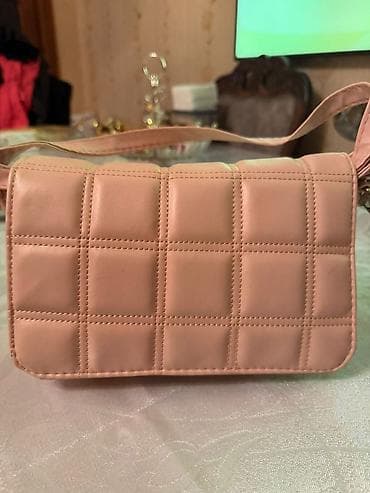 Qadın çiyn çantası – kvadrat tikişli dizayn - Rəng: açıq bej/şampan lalafo.az -da Qadın çiyn çantası – kvadrat tikişli dizayn - Rəng: açıq bej/şampan