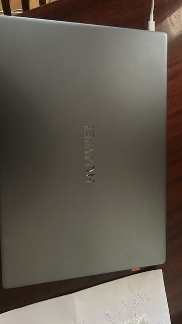 Huawie D16 Matebook i5 - 12- ci nəsil H prossesor 512 yaddaş 8 GB ram — 2