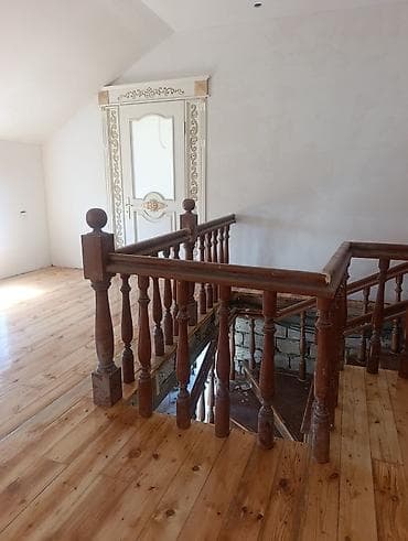 Ev və bağ: Taxta pilləkən və məhəccər dəsti - Material: tam ağac (konstruksiya — 6