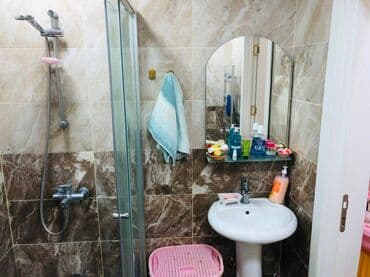 ilkin ödənişi 10000 olan evlər: 2 otaqlı, Yeni tikili, m. Qara Qarayev, 73 kv. m — 10