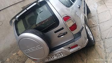 maşın satışı kredit: Chevrolet Niva, gümüş rəng, 5 qapılı SUV. Əsas xüsusiyyətlər: - — 3