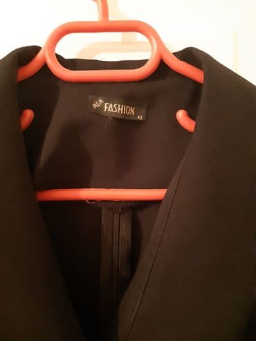 Пиджаки: 20 — 3