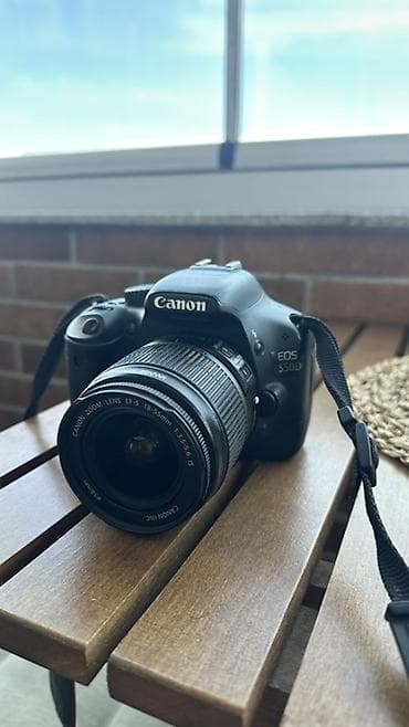 mikro sd: Canon EOS 550D DSLR fotoaparat + EF‑S 18‑55mm f/3.5‑5.6 IS obyektiv - — 3