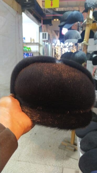 kişilər ucun dəri papaqlar və kepkalar: Nerpa papağ — 1