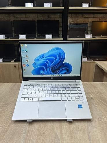 mini notebook computer: İşlənmiş HP Pavilion, 14 ", Intel Core i3, 256 GB, Ödənişli çatdırılma — 1