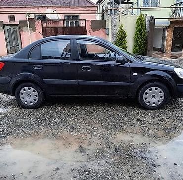 Kia rio avtomat sedan. Yaxşi veziyyetdedir heç bir problemi yoxdu — 2
