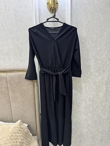 massimo dutti: Qadın geyim dəsti – 4 məhsul 1) Qara mini don - Dizayn: Dərin V yaxa — 7