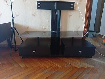 TV stendi və konsol - Rəng: qara - Materiallar: şüşə üst panel