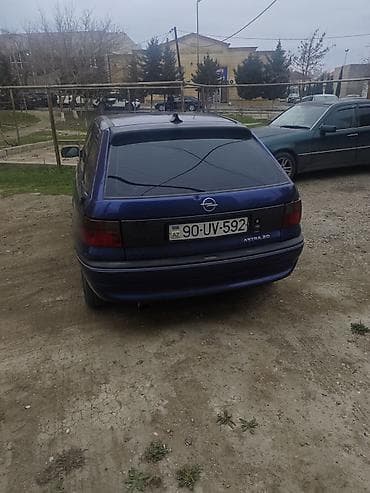 barter avtomobiller: Opel Astra: 2 l | 1995 il 204000 km Hetçbek — 4