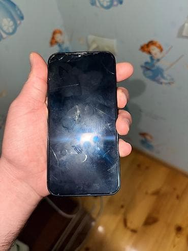 IPhone 13, Mavi