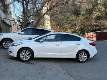kia masin: Kia K3: 1.6 l | 2014 il Sedan — 5