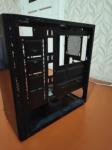 komputer korpus: Thermaltake keys Keysin arxa tərəfi və — 2