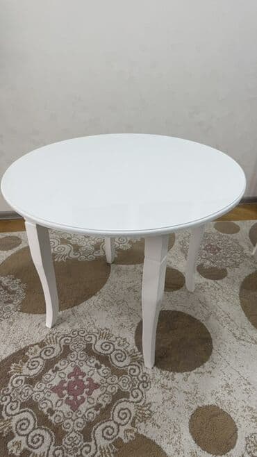 Qonaq masası, Açılmayan, Taxta, Yumru masa