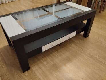 Jurnal masası, İşlənmiş, Açılmayan, Şüşə, Dördbucaq masa