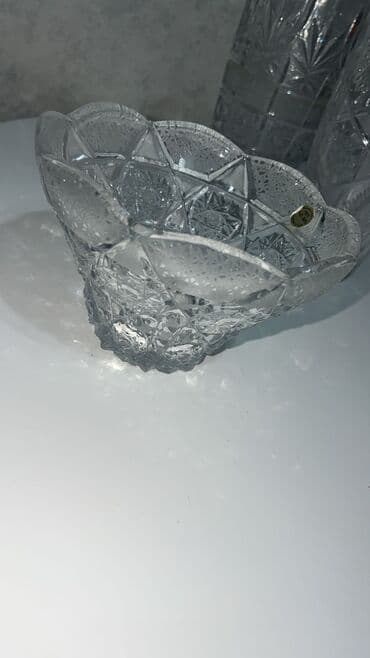 Ofis ləvazimatları: Xrustal kəllə-kürə qab - Material: Xrustal - Dizayn: dərin relyefli — 2