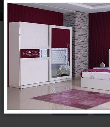 Tek dolab təcili satılır.8 ay istifadə olunub türk istehsalıdir böyük