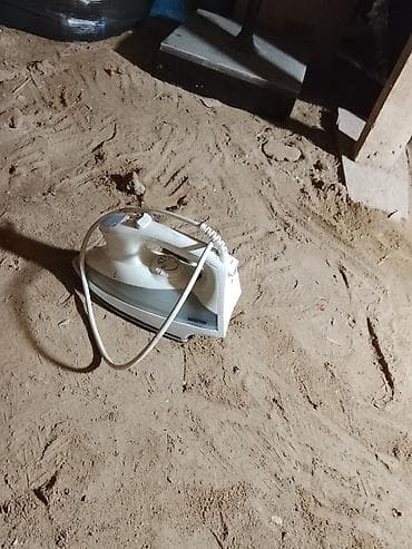 babyliss e 837: Buxarlı ütü - Rəng: ağ - Material: metal altlıq və plastik korpus - — 1