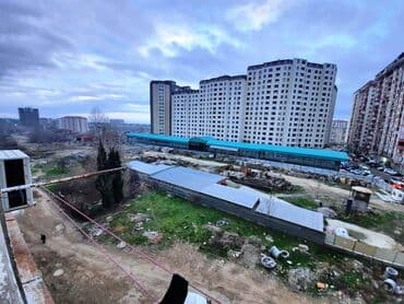 ist petrol tbilisi prospekti: Bakı, 5 otaqlı, Köhnə tikili, m. Həzi Aslanov, 140 kv. m — 25