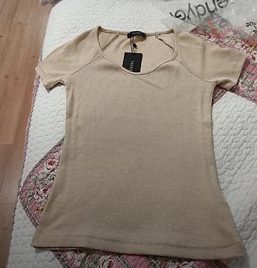 şort: Bej rəngli, qısaqoll, bədənə oturan trikotaj top - Brend: Trendyol - — 3