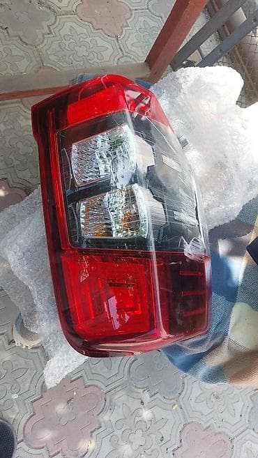 06 arxa stop: Mitsubishi L200 arxa stopu wuwesi qirigdi — 2