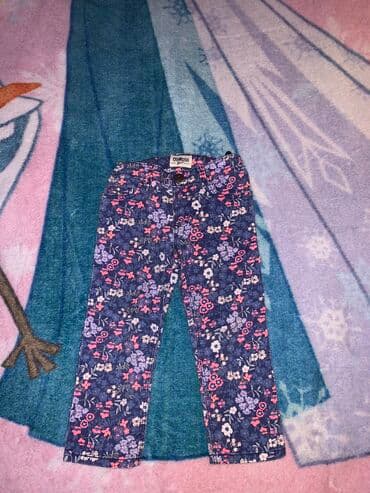 uşaq ucun geyimlər: 2-3 yash. qalin shortikler her biri 5 azn
cinsler her biri 10 azn — 5