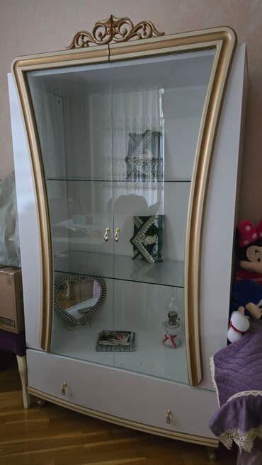 Şüşəli dolab vitrini lalafo.az -da Şüşəli dolab vitrini